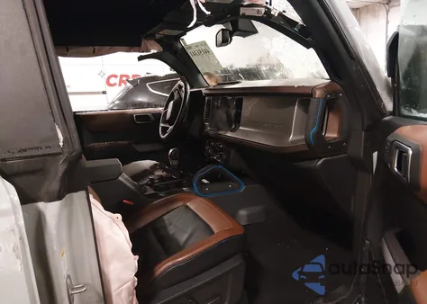 2023 Ford Bronco Outer Banks z USA, uszkodzony, nr VIN 1FMEE5DP6PLB53224